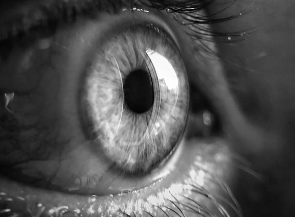Unlocking a World of Color: The Ultimate Guide to Color Contact Lenses — From Factory to Fashion